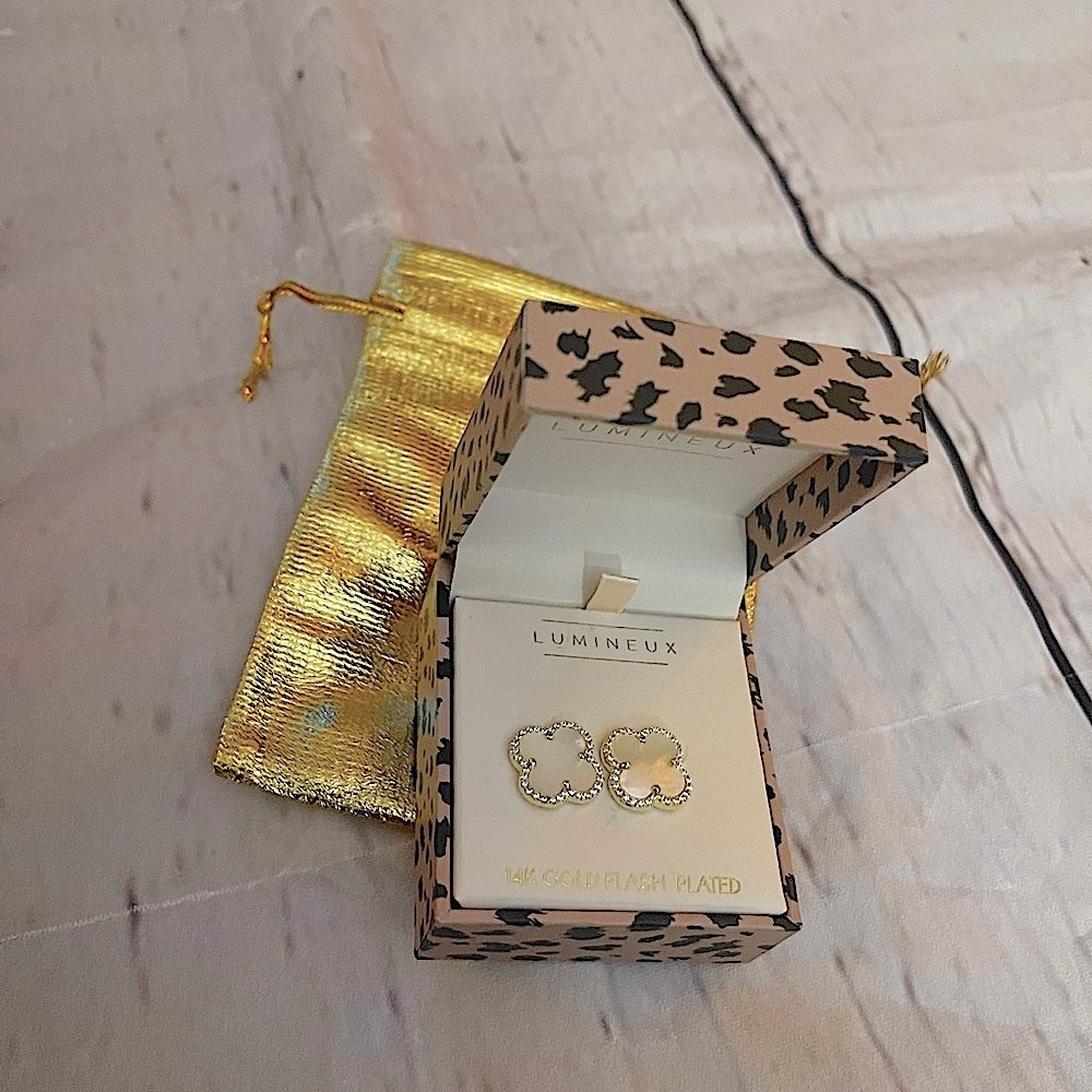 14k gold plated beautiful nwt earrings